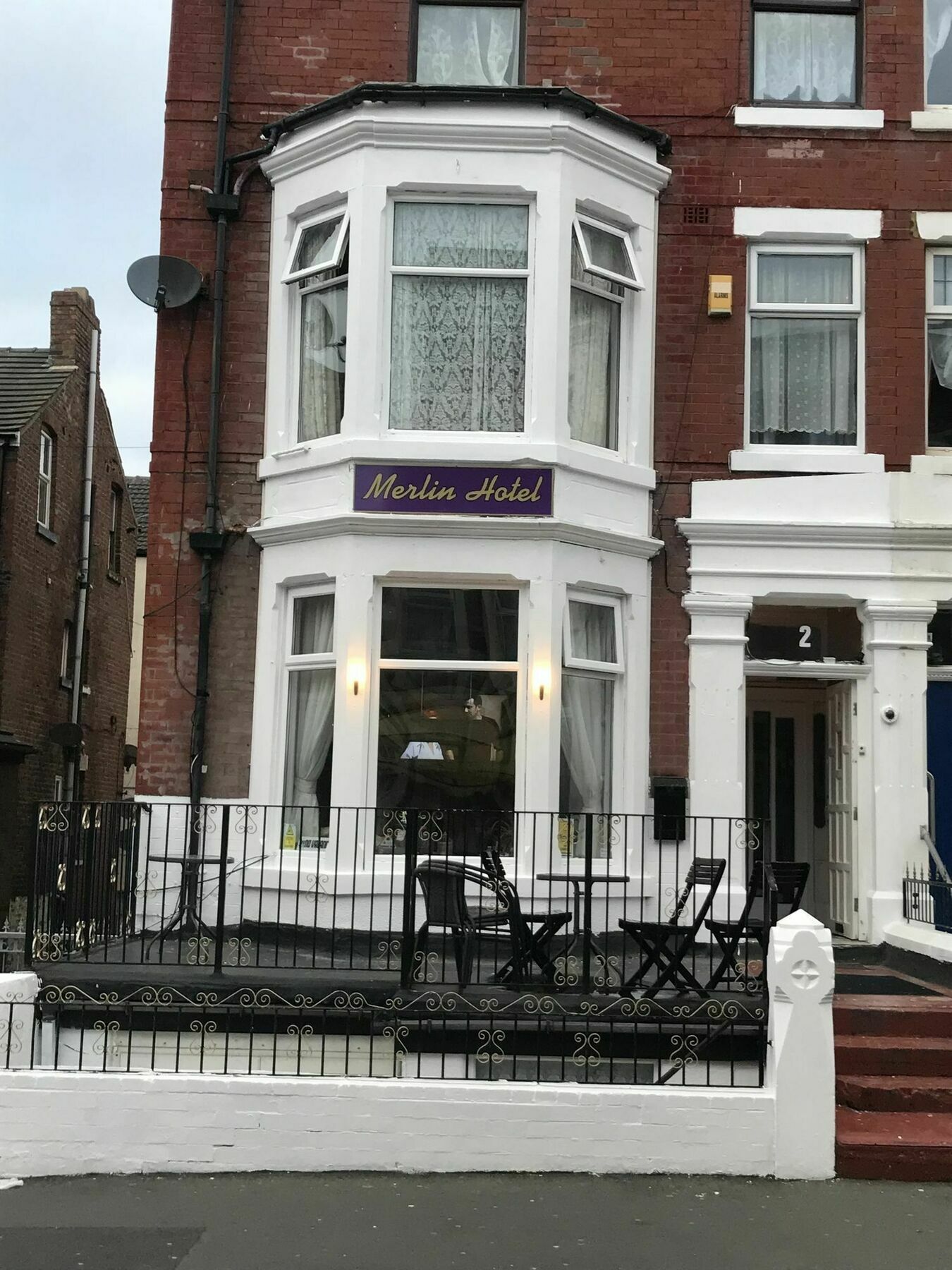 The Merlin Hotel Blackpool Exterior photo